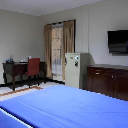 Mahadria Hotel Serang Exterior photo